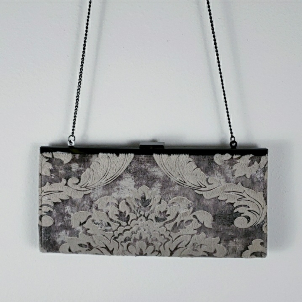 S O L D Floral Damask Clutch wChain Strap - Picture 4 of 10